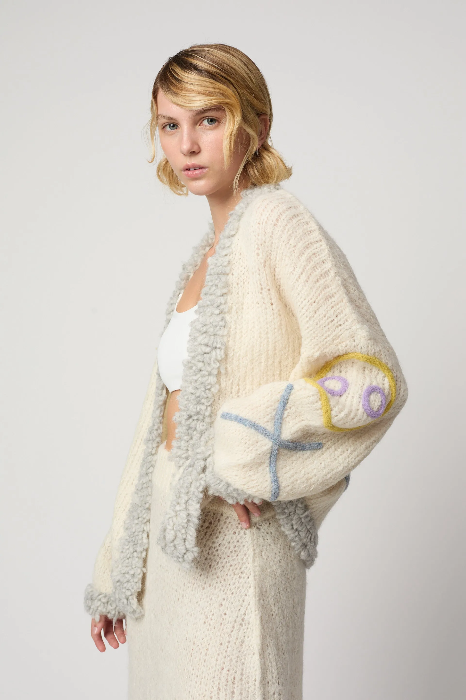 CORA CARDIGAN ART CANVAS