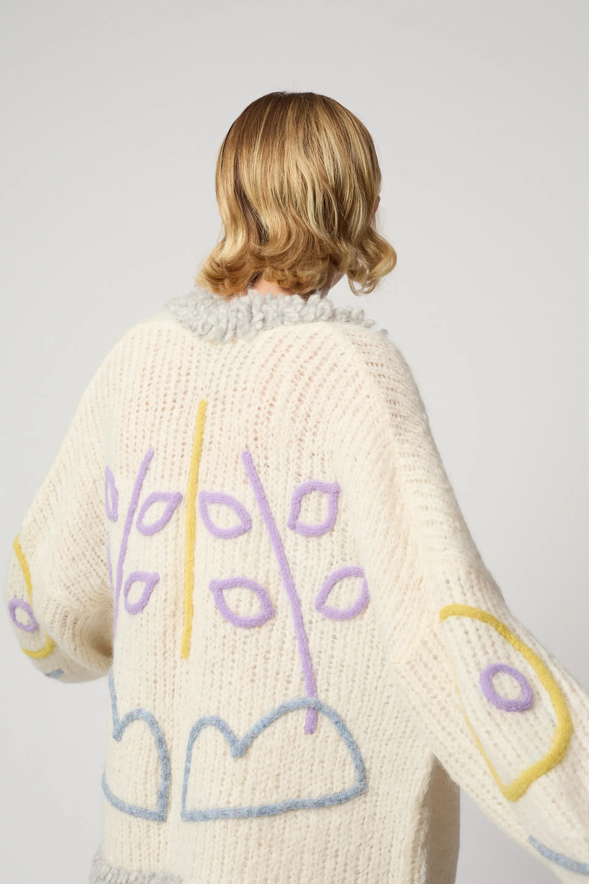 CORA CARDIGAN ART CANVAS