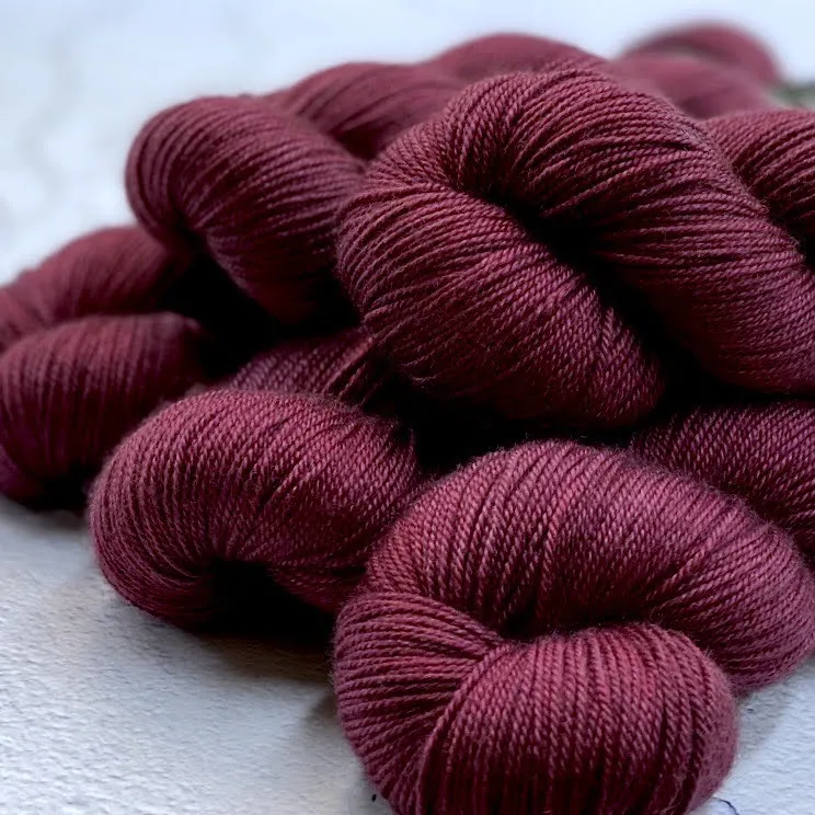Merino Silk Yak Yarn | Black Rose