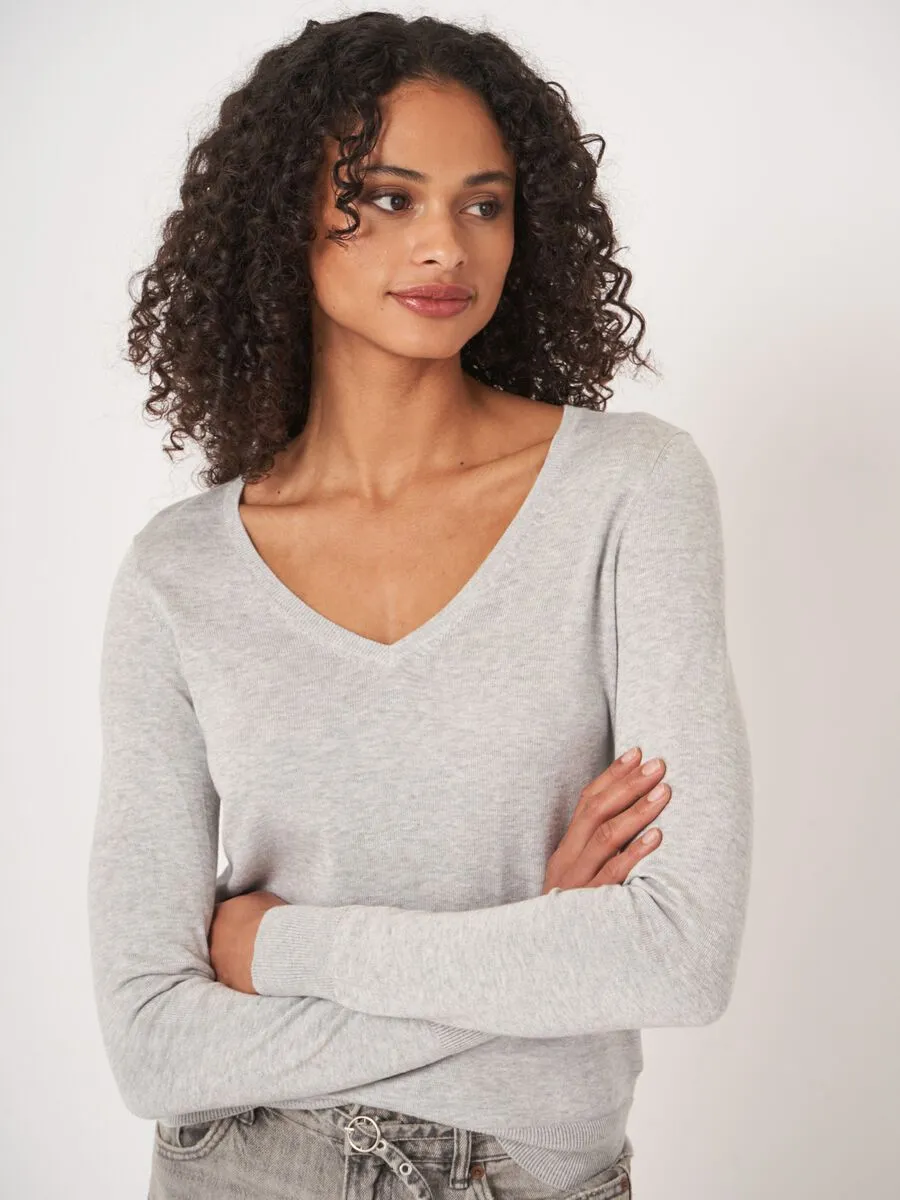 Soft Grey Basic V Pullover