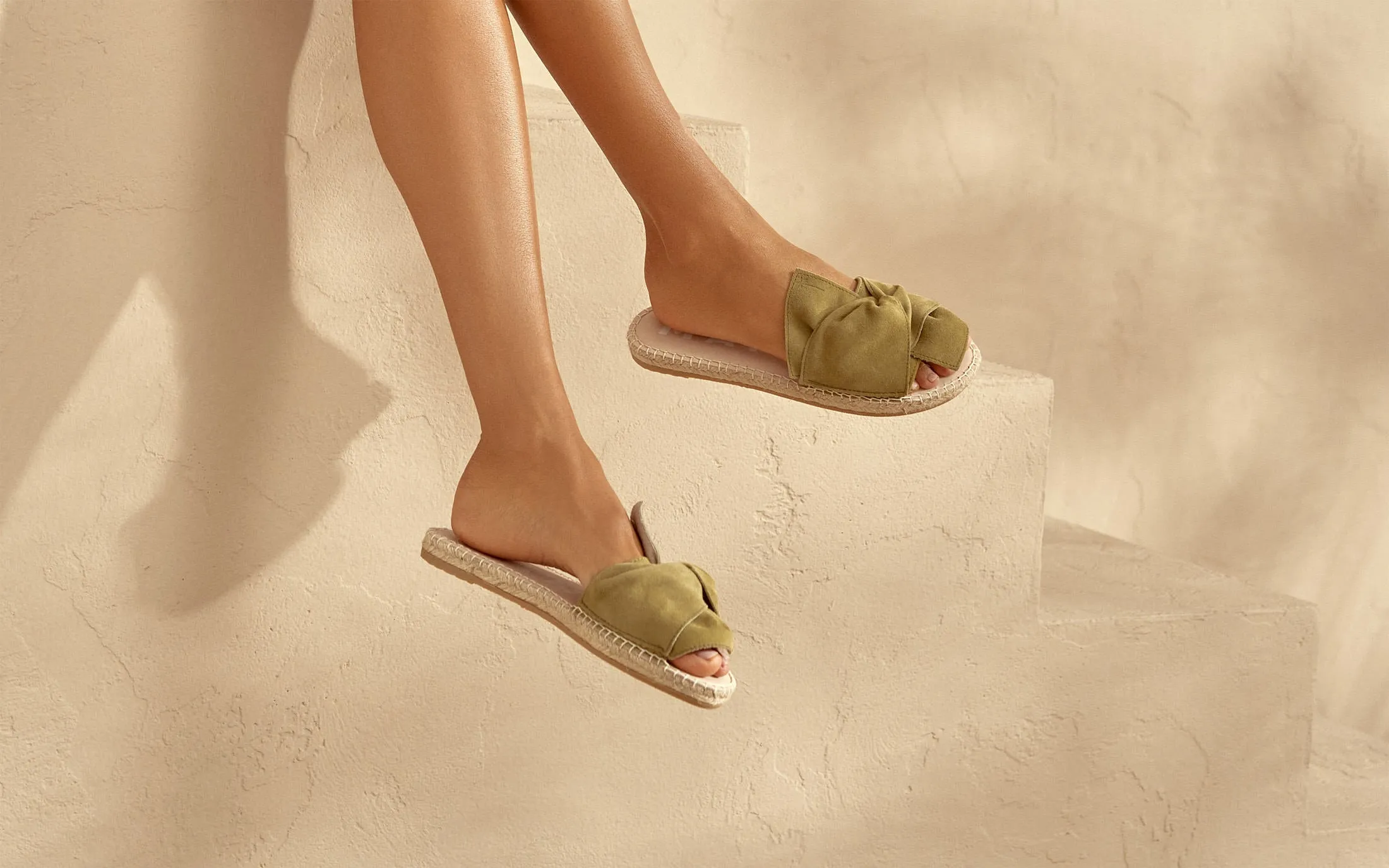 Soft Suede Sandals With Knot - R15JK - Hamptons Kaki Green